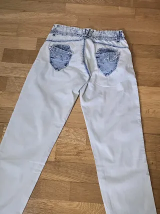 Lote de ropa: Jeans y Camiseta. Talla XS. 2,40 EUR