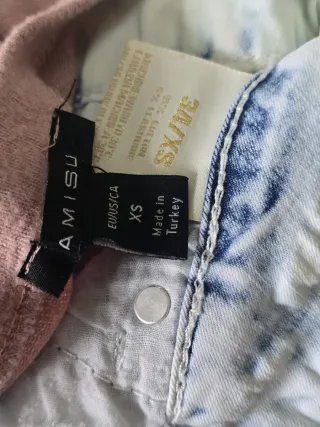 Lote de ropa: Jeans y Camiseta. Talla XS. 2,40 EUR