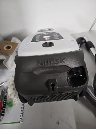 Aspiradora Nilfisk One Blanca