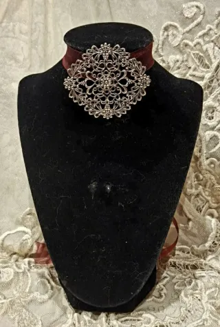 Broche,ahorcador,colgante,Huertana Artesanal