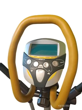 Elíptica BH Fitness