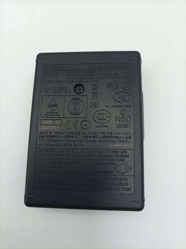 Cargador Sony N50 para baterías