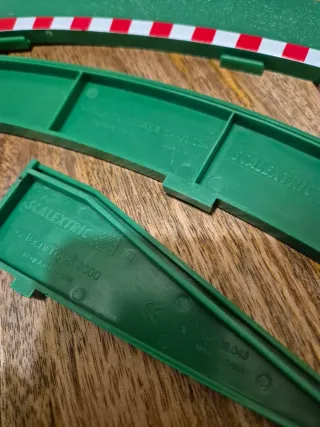 Scalextric pianos verdes