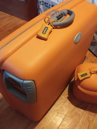 Maleta y neceser Samsonite nuevos