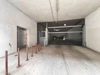 Venta de garaje cerrado en calle Ametzagaña, 4