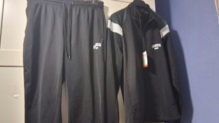 Conjunto deportivo hombre negro y gris Talla L