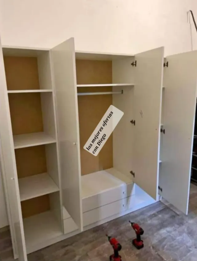 Armadio in legno a 2, 3 o 4 ante