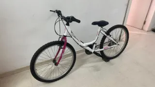 Bicicleta Montaña Niña Blanca y Rosa