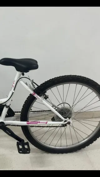 Bicicleta Montaña Niña Blanca y Rosa