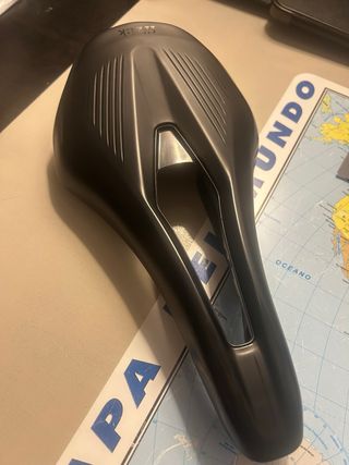 Sillín Fizik Argo Vento R1 Carbono