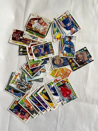 Carte Pokemon e Calciatori