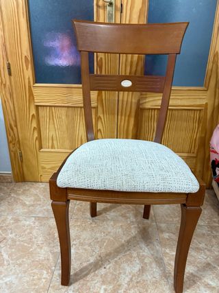 Tavolo da pranzo e sedie