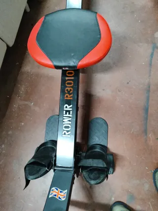 Máquina de remo gimnasio