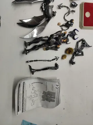 Figura Radamanthys Espectro Saint Seiya