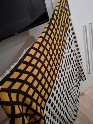 Pashmina Zara cuadros amarillo, blanco y negro