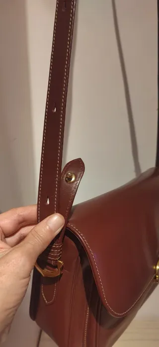 Bolso Cartier Must burdeos bandolera