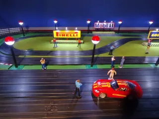Iluminación LED para circuitos Scalextric slot