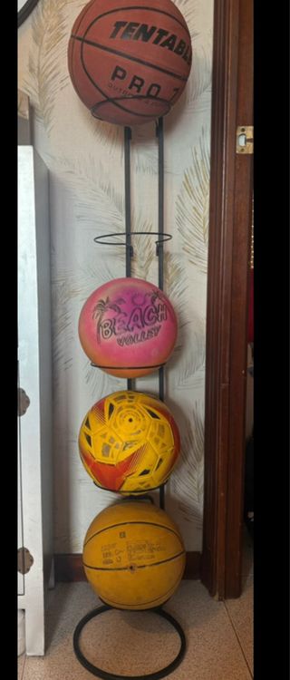 Scaffale smontabile per palloni