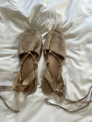 Sandalias planas Minirose beige