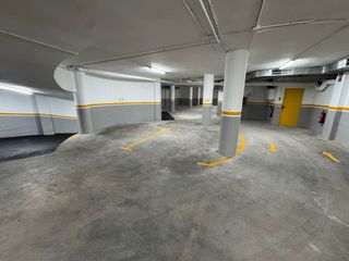 APARCAMIENTO EN ALQUILER