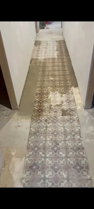 Suelo hidráulico vintage a 2 euros baldosa