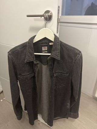 Camisa Levi's Negra