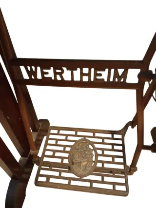 Máquina de coser Wertheim con mueble