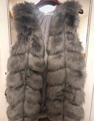 Chaleco de pelo gris talla S/M