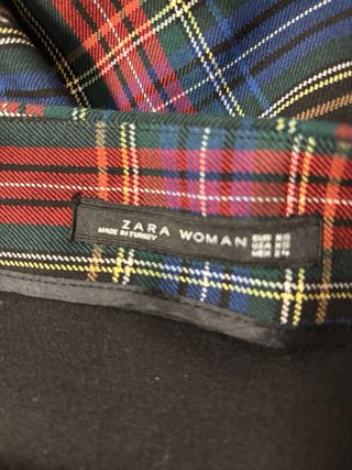 Falda Zara Tartán Volante
