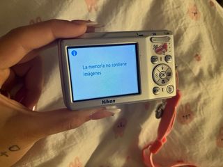 Cámara Digital Nikon Coolpix S210 Plata