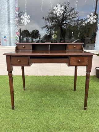 Escritorio de madera maciza