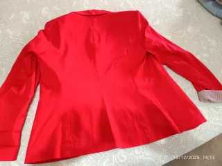 Americana roja Stradivarius