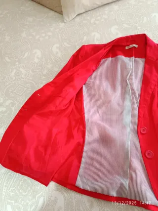 Americana roja Stradivarius