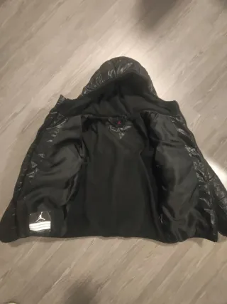 Chaqueta Jordan Negra Niña Talla 10-12 AÑOS