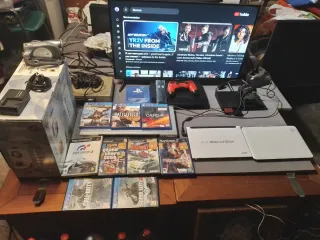 Consegna di giochi PS2 e PS4
