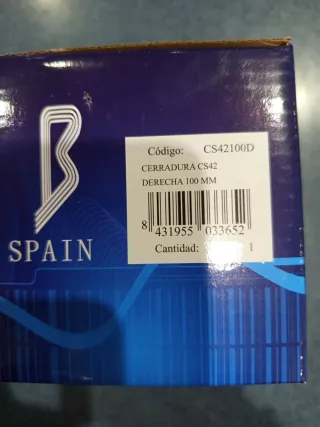 Cerradura de sobreponer dorada con llaves