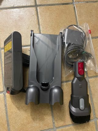 Batteria Dyson V11 + supporto + caricabatterie