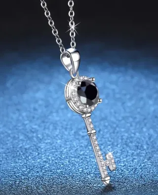 Colgante Plata  Llave Moissanita Negra