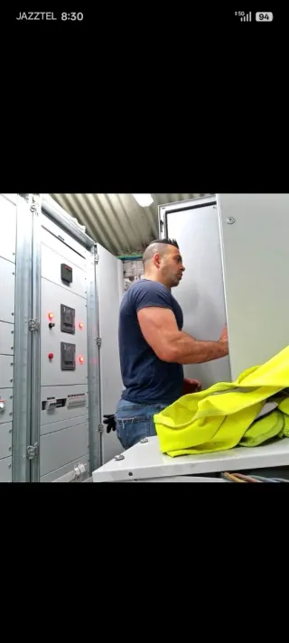 Electricista Profesional, titulado