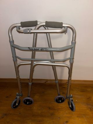 Deambulatore pieghevole Cura walk