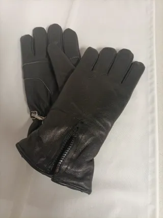 Guantes de piel negros