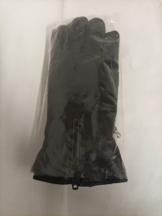 Guantes de piel negros