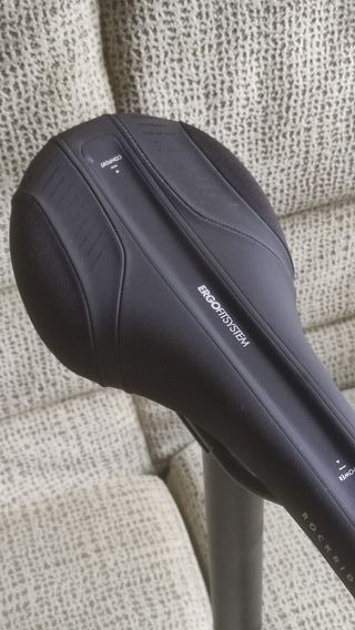 Sillín y Tija Rockrider Ergo Fit System.