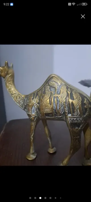 Figura Bronce Persa Camello