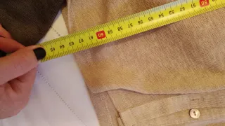 Camisetas Cortefiel beige y marrón