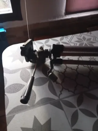 Trípode Dynex para cámara