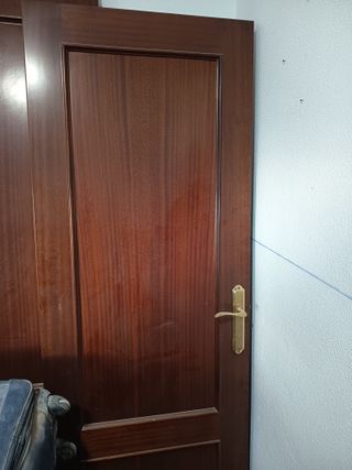 3 Puerta madera maciza con cristal más 5 puertas