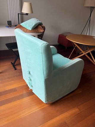 Butaca mecedora muy cómoda desenfundable