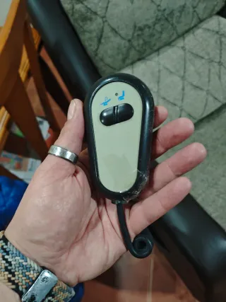 Butaca eléctrica de piel y tela