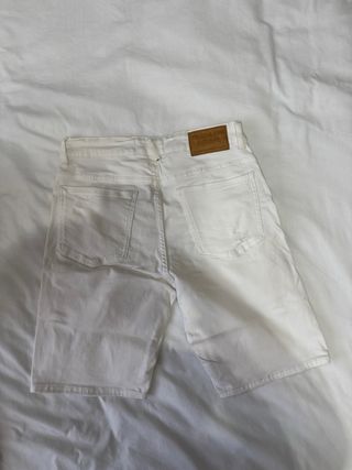 Pantalón corto vaquero blanco Pull&Bear